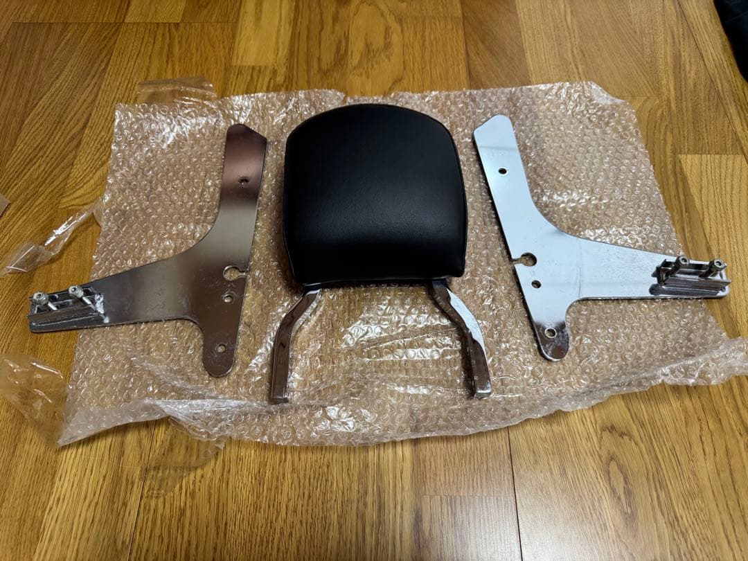 ハーレー用バックレスト 純正　2014年〜