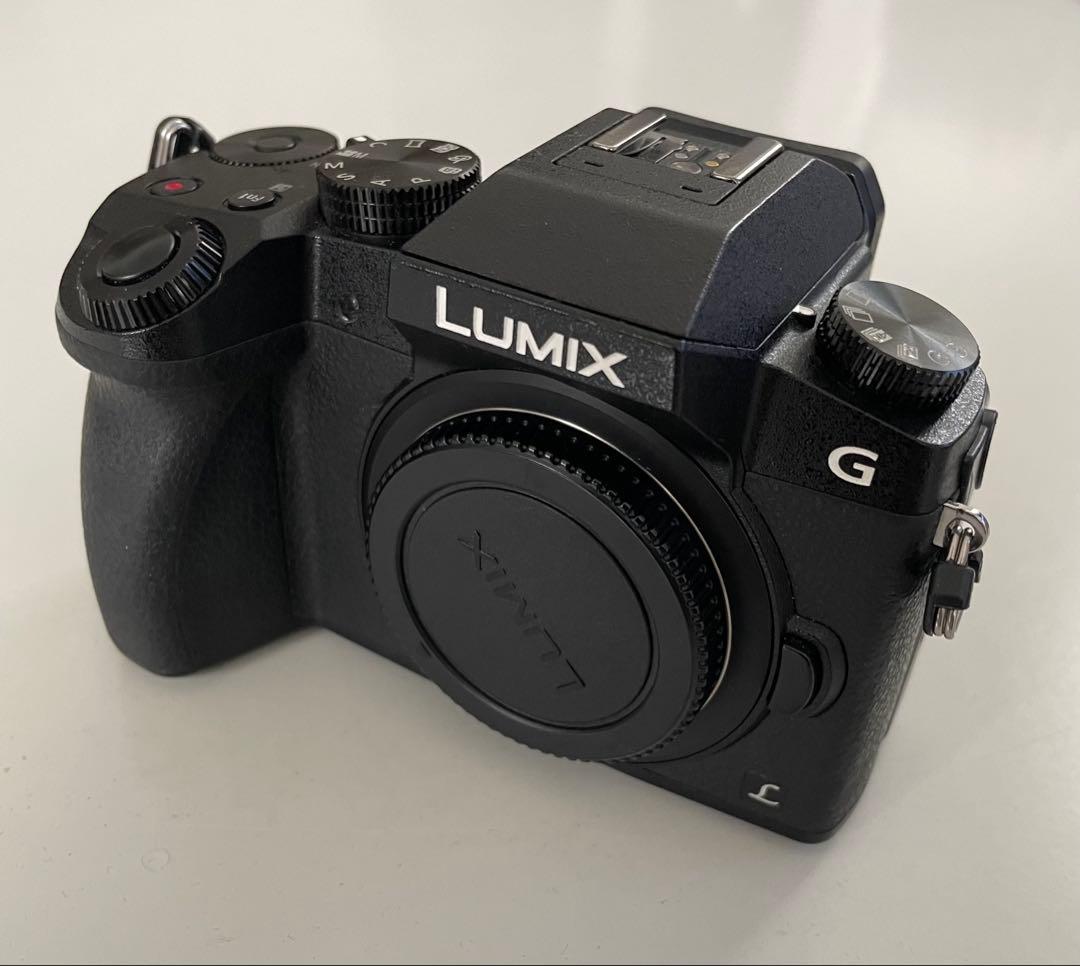 LUMIX G7 ミラーレス一眼 本体と付属品