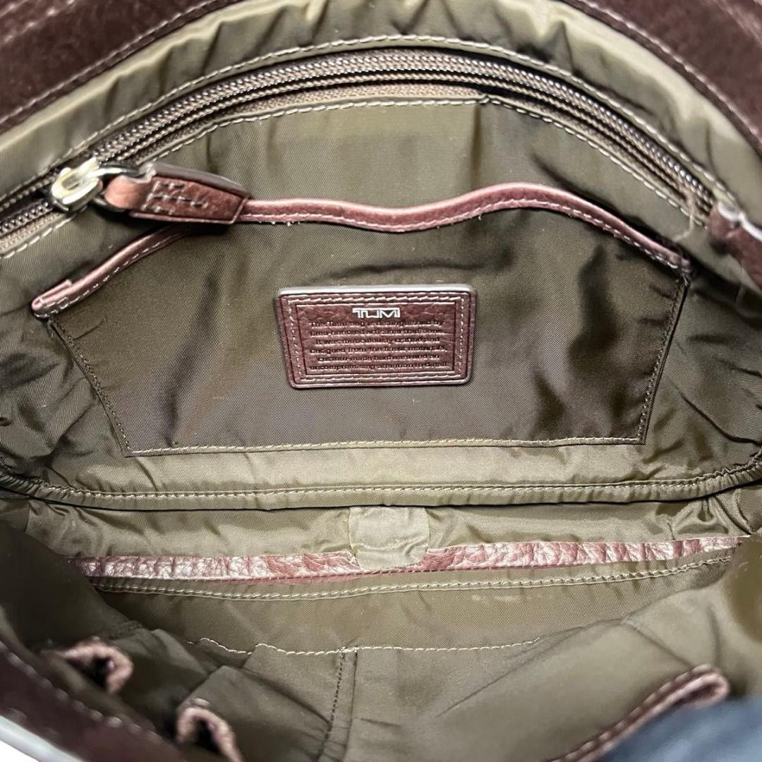 極美品　未使用級　トゥミ　ショルダーバッグ　クロスボディバッグ　オールレザー