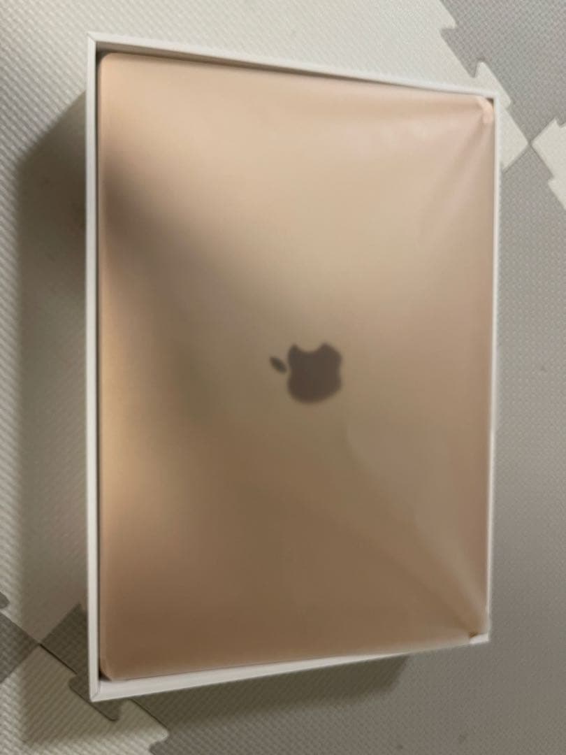 MacBook Air M1 8GB 13インチ512Gゴールド