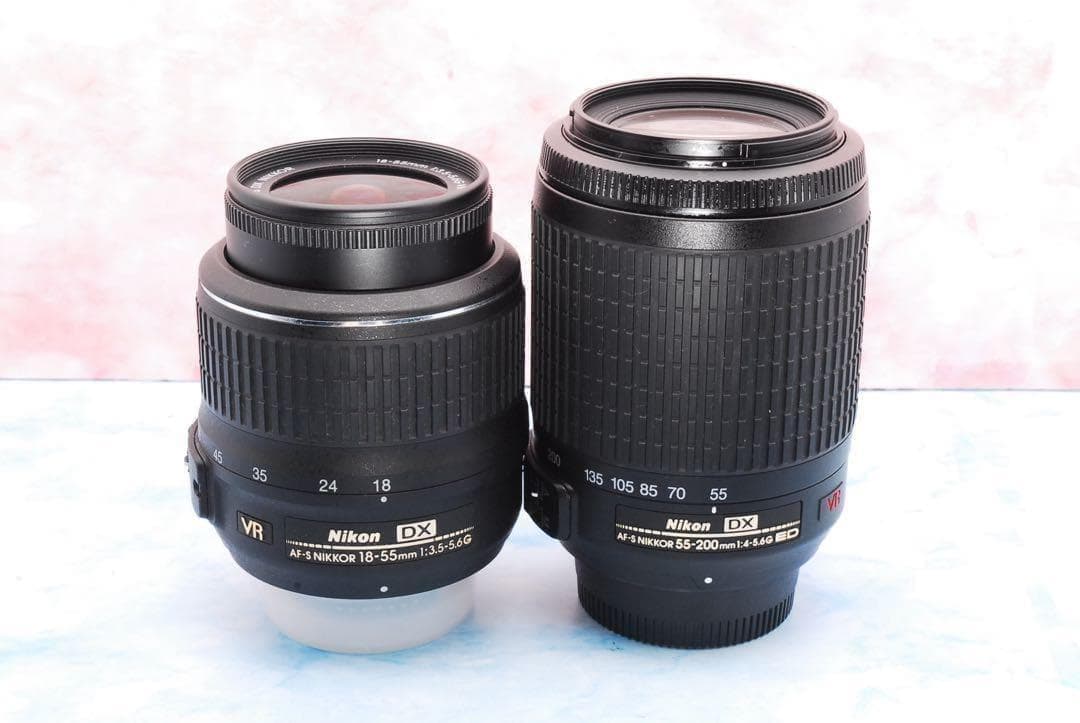 Nikon D3000☆手ぶれ補正Wレンズ☆一眼レフカメラ☆実用品☆