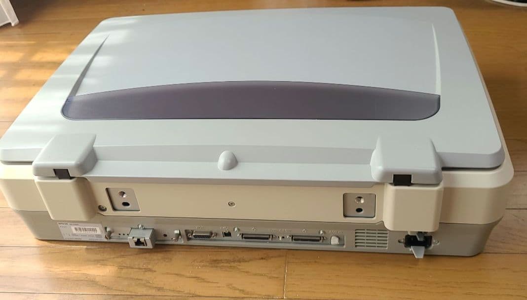 EPSON ES－7000H　 フラットベッドカラースキャナー　A3対応