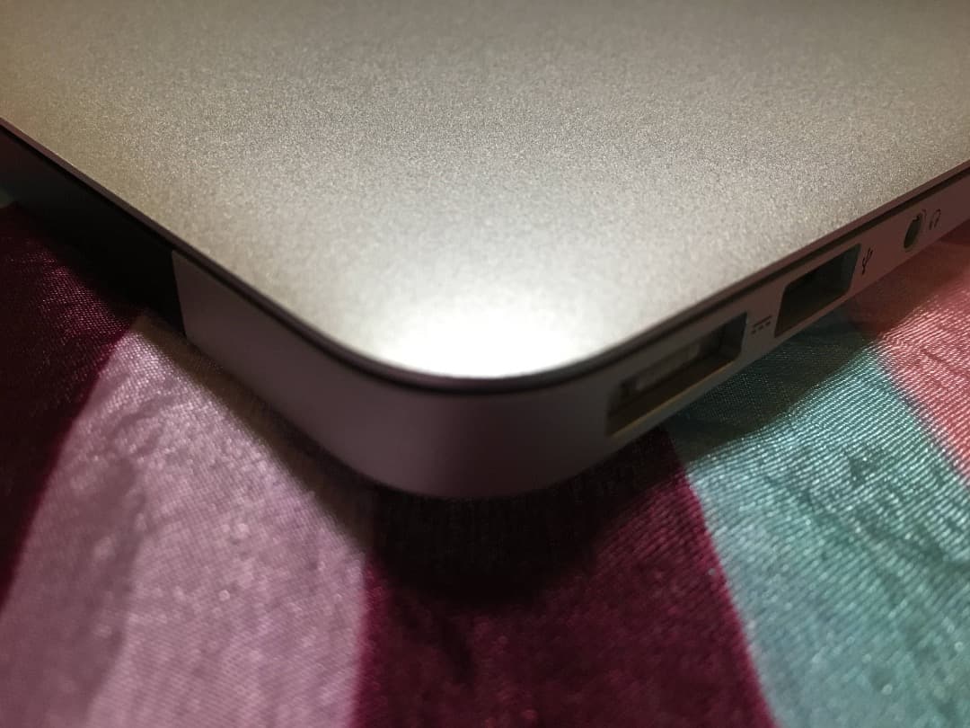 MacBook本体 Apple MacBook Air 2014 i5 4GB 121GB