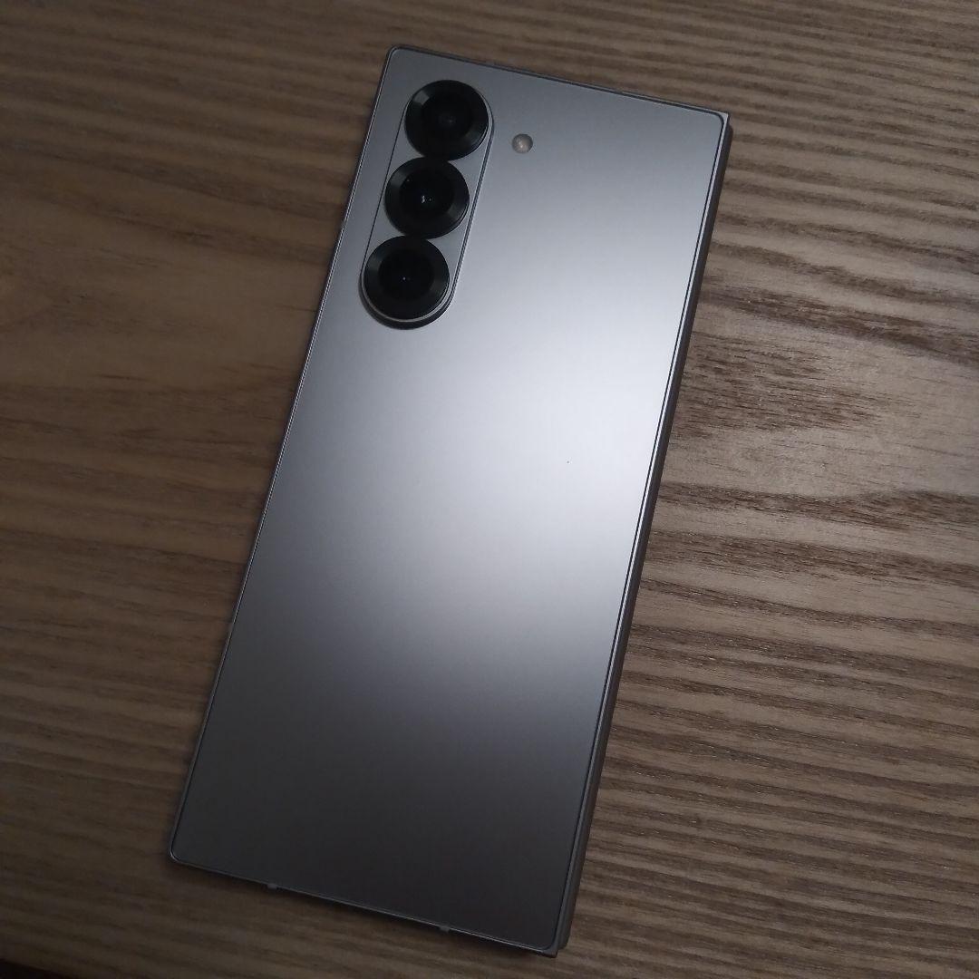 Samsung Galaxy Z Fold6 本体 シルバー 512GB
