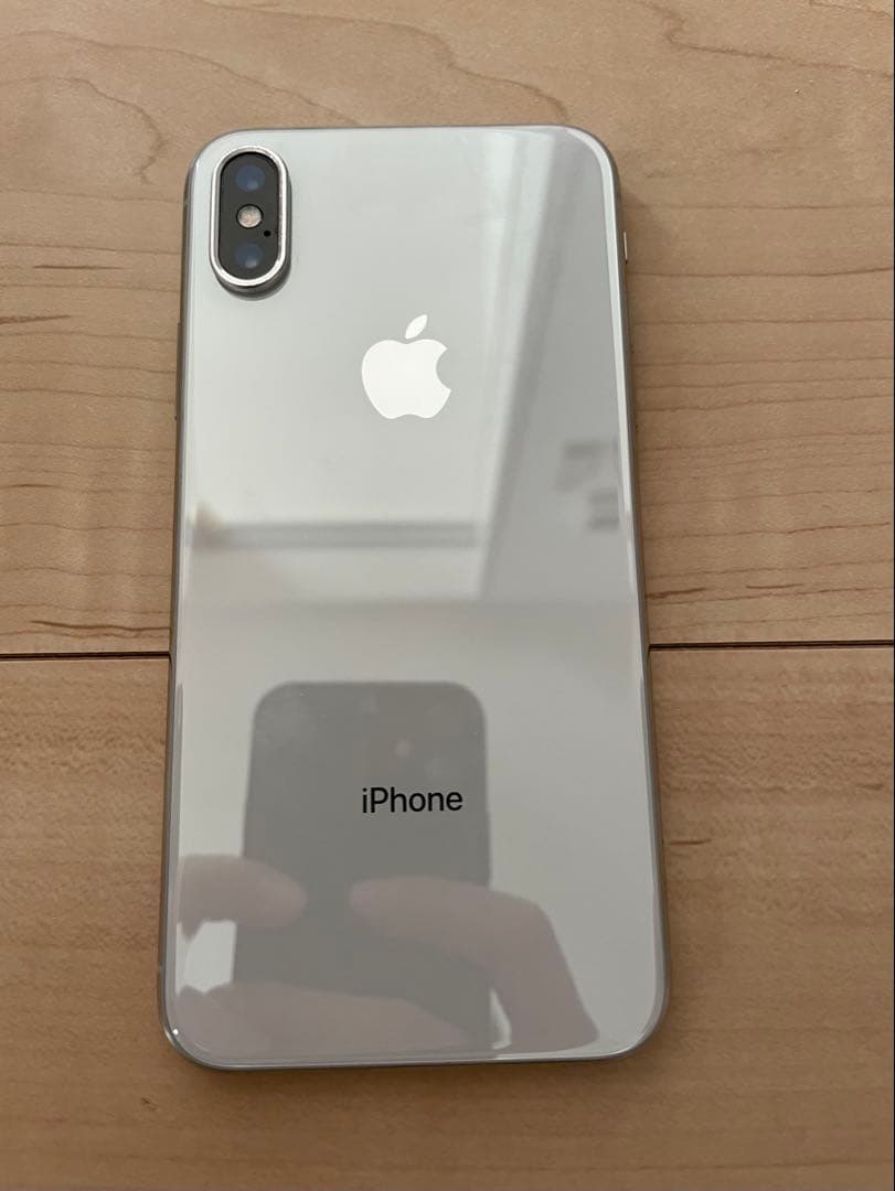 Apple iPhone X シルバー　本体