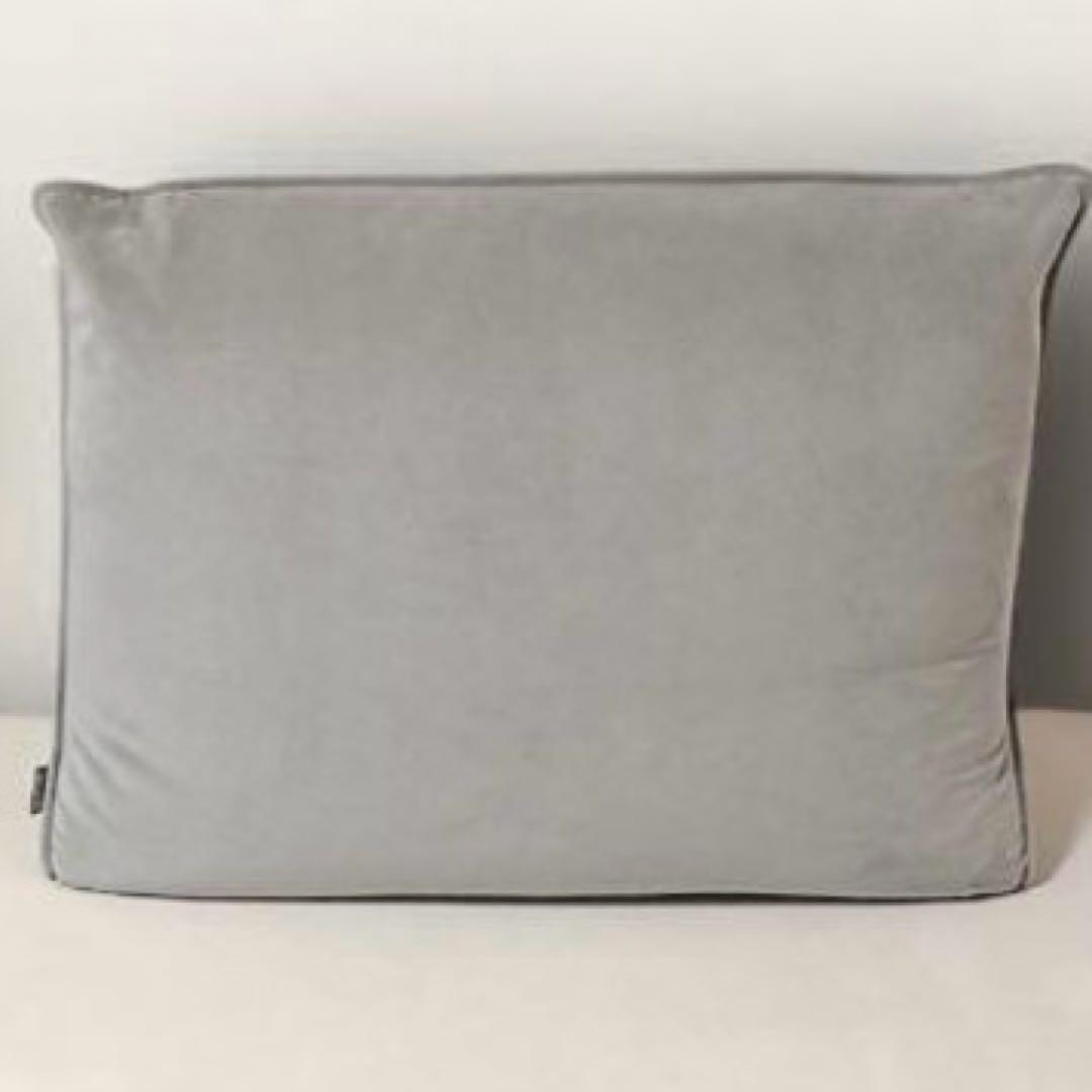 背クッション　②