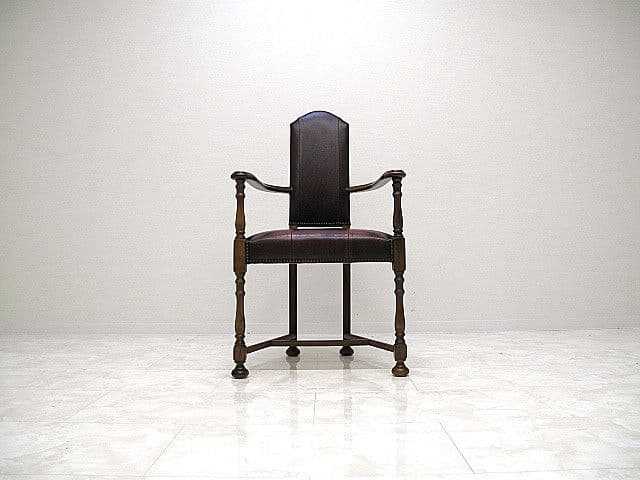 展示品 バロッサバレンティ カクトワール　本革張りアームチェア 　約21万