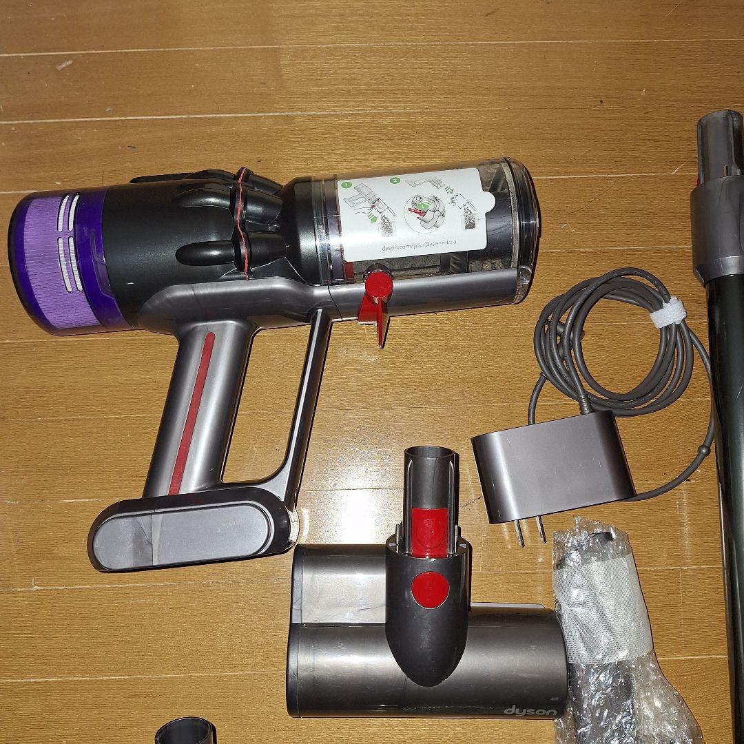 吉*可様 DysonのスティッククリーナーSV21本体、各種アタッチメント付き