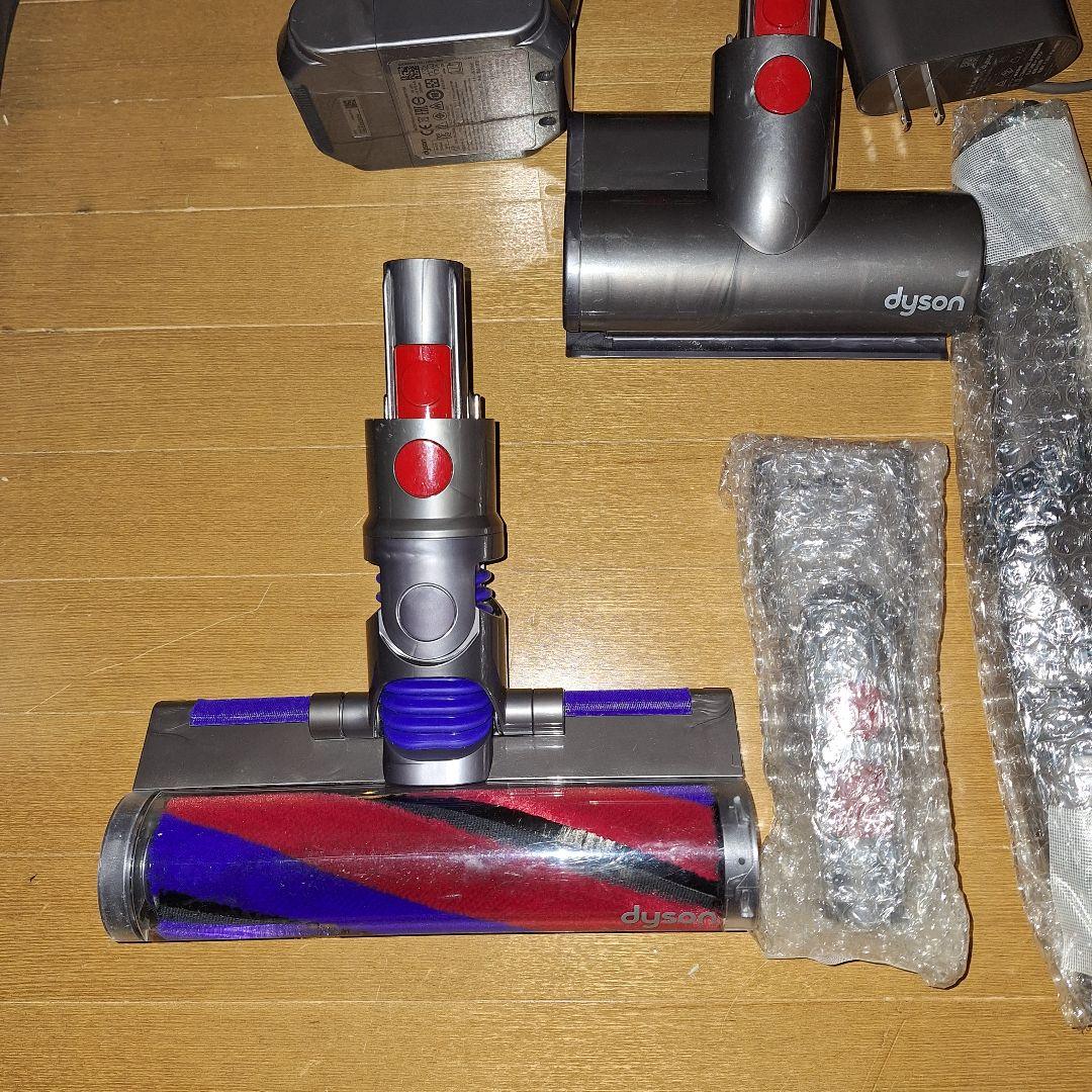 吉*可様 DysonのスティッククリーナーSV21本体、各種アタッチメント付き