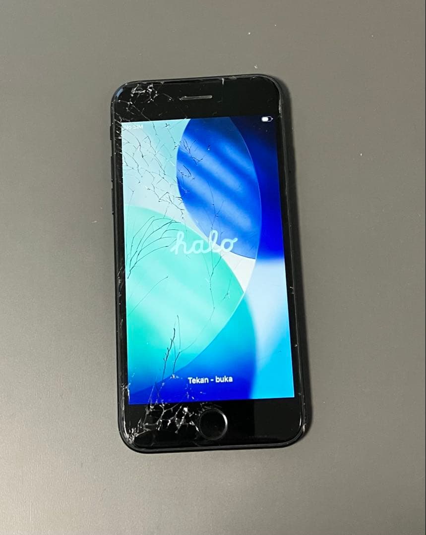 iPhone SE (第3世代) 画面ひび割れ 箱付き