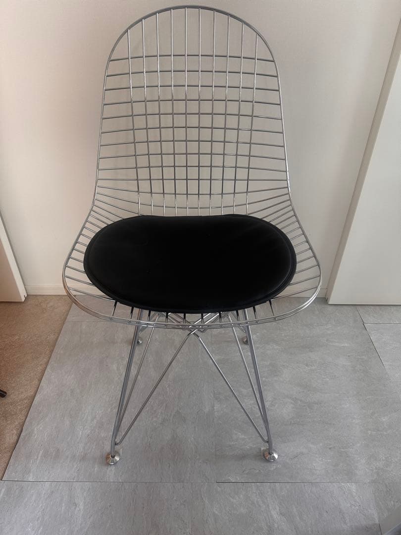 l*i様 シルバー ワイヤーチェア ブラッククッション