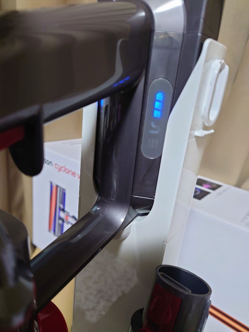 ◆正常動作美品★Dysonコードレスクリーナー SV12専用 収納台付き◆