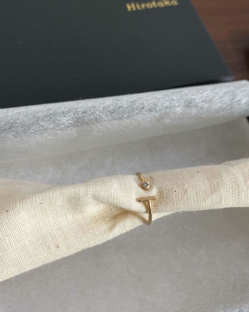 HIROTKA│GOSSAMER バー ダイヤモンドリング・イヤカフ