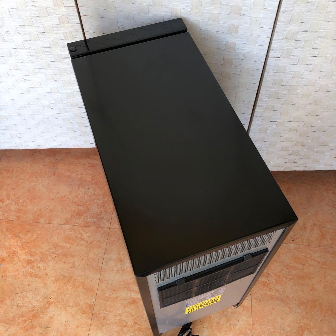 【アイリスオーヤマ】ワインセラー 12本33L ペルチェ式 PWC-331P-B