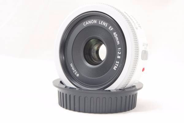人気のホワイト！EF40mm F2.8 STM パンケーキ