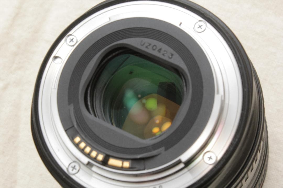 Canon EF 24-105mm f/4 L IS USM　ズームレンズ