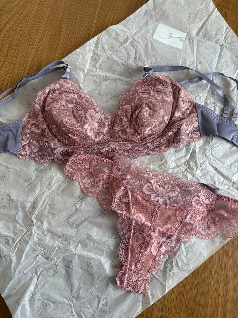 YVESJU ブラジャーショーツセット