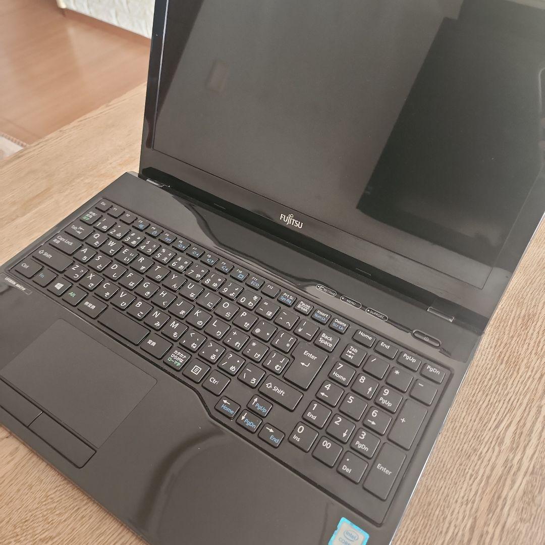 FUJITSU　FMV LIFE BOOK ノートパソコン