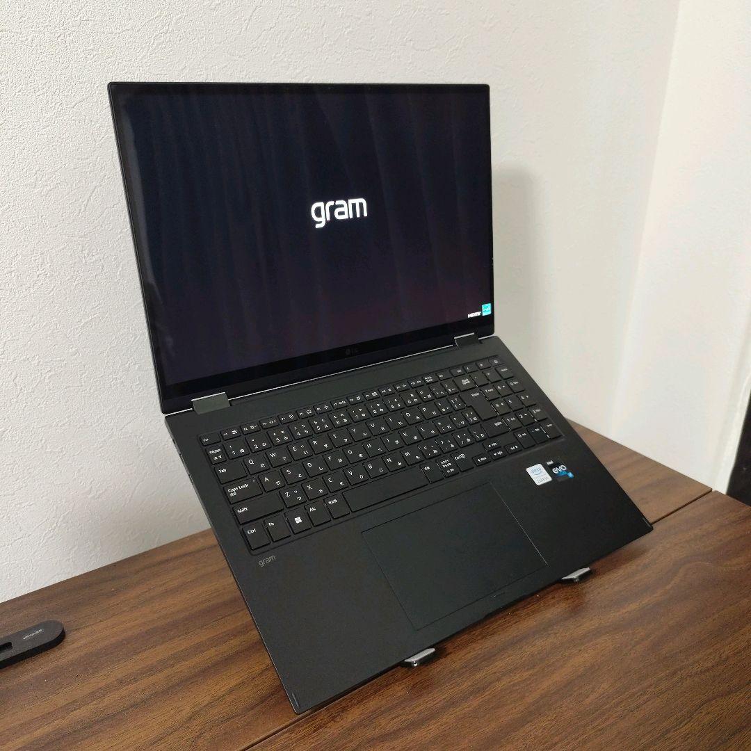 LG Gram / Core i7 1260P (第12世代)