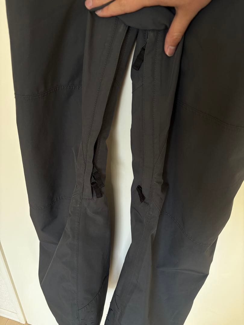 241 GORE-TEX 2Lビブパンツ スノーボードウェア