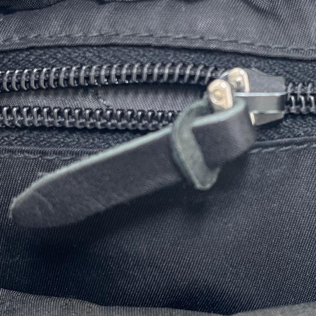 PRADA プラダ　ポーチ 三角ロゴ ブラック　白タグあり　美品