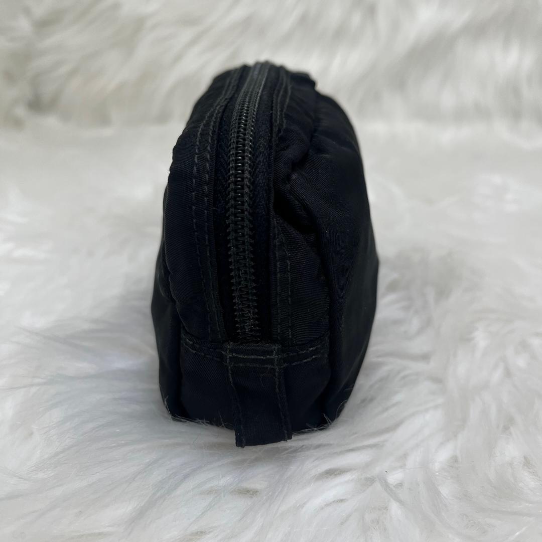 PRADA プラダ　ポーチ 三角ロゴ ブラック　白タグあり　美品