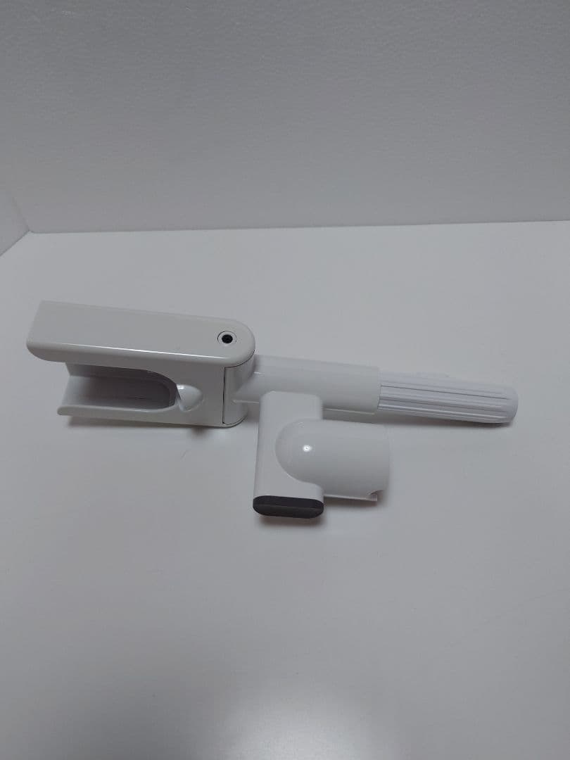 ダイソン V11 クリーナー（ジャンク）＋アダプター７種類＋充電スタンド