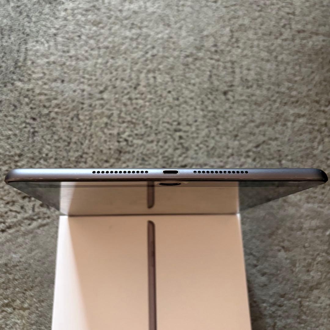 Apple iPad 10.2 第8世代　128G スペースグレー　アップル