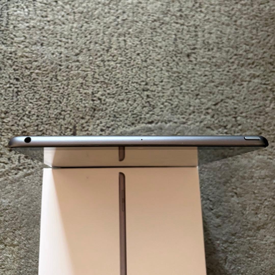 Apple iPad 10.2 第8世代　128G スペースグレー　アップル