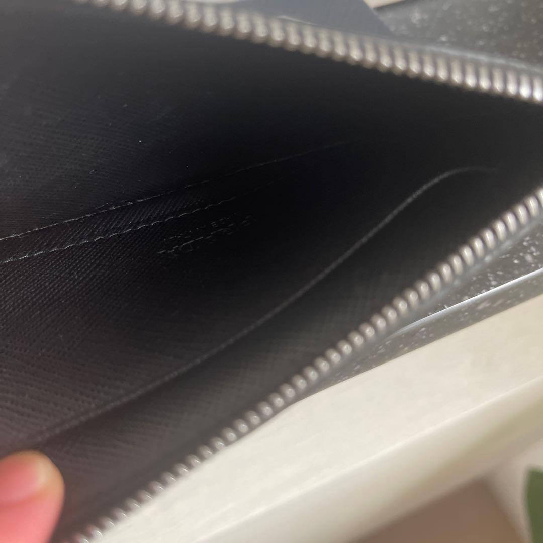 PRADAプラダ ポルタカルト・ディ・クレディト カードケース本革黒 美品