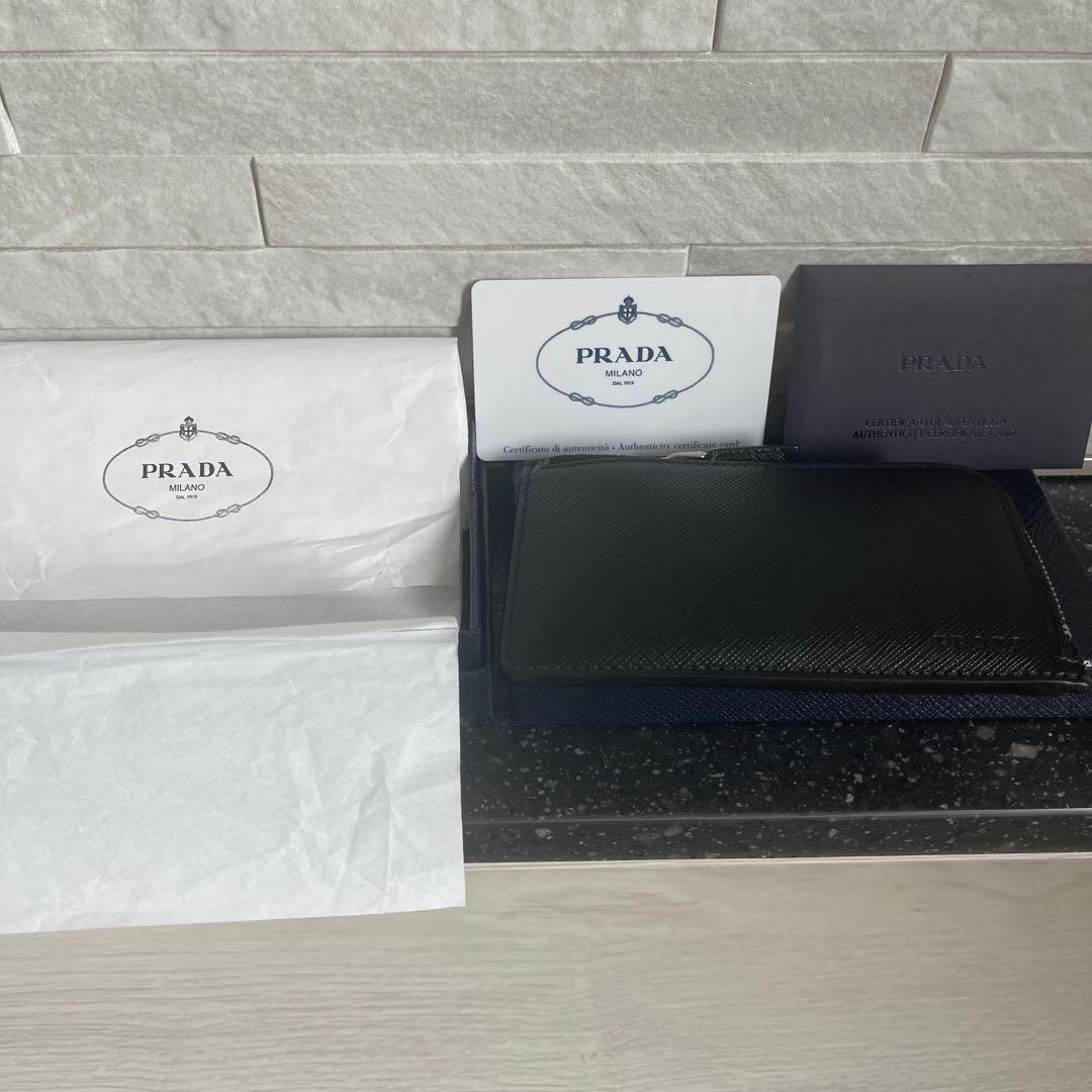 PRADAプラダ ポルタカルト・ディ・クレディト カードケース本革黒 美品