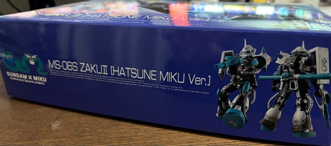 RG MS-06S ZAKU II (初音ミクVer.)