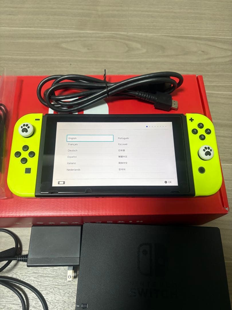 【完全動作品】ニンテンドースイッチ ネオンイエロー（おまけ付き）