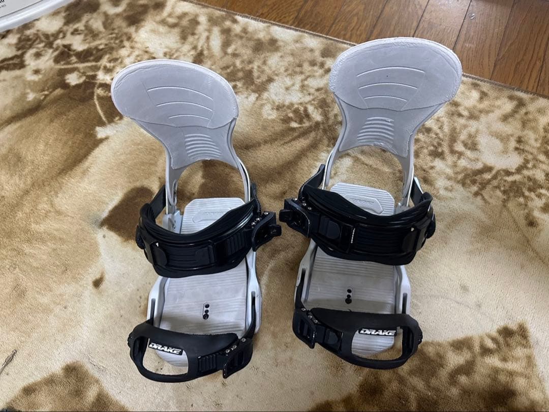 DRAKE スノーボード ビンディング ホワイト/ブラック