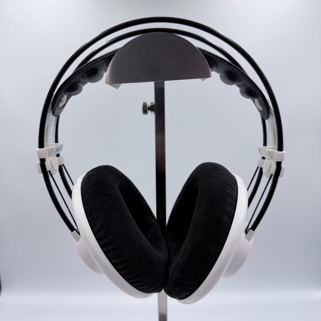 ✨廃盤✨ AKG Q701 WHT ヘッドフォン 白 高音質 ハイレゾ