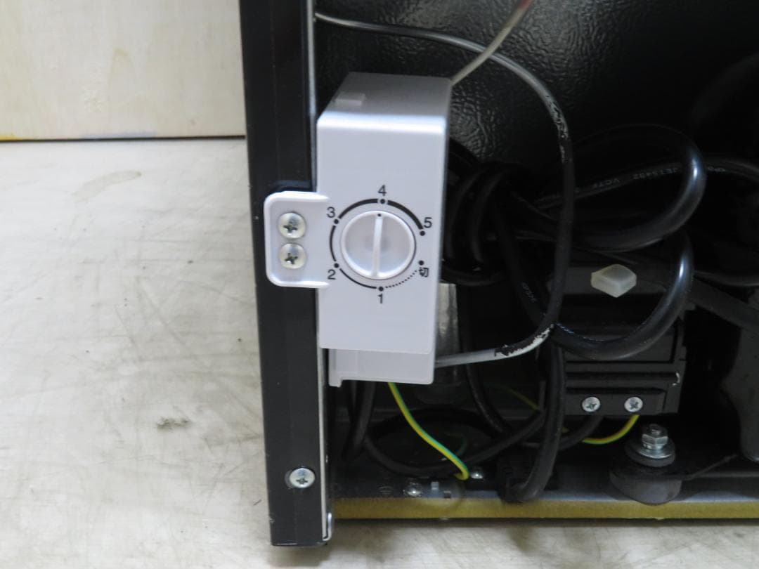 アイリスオーヤマ 2022年製 1ドア 冷凍庫 60L IUSD-6B-B