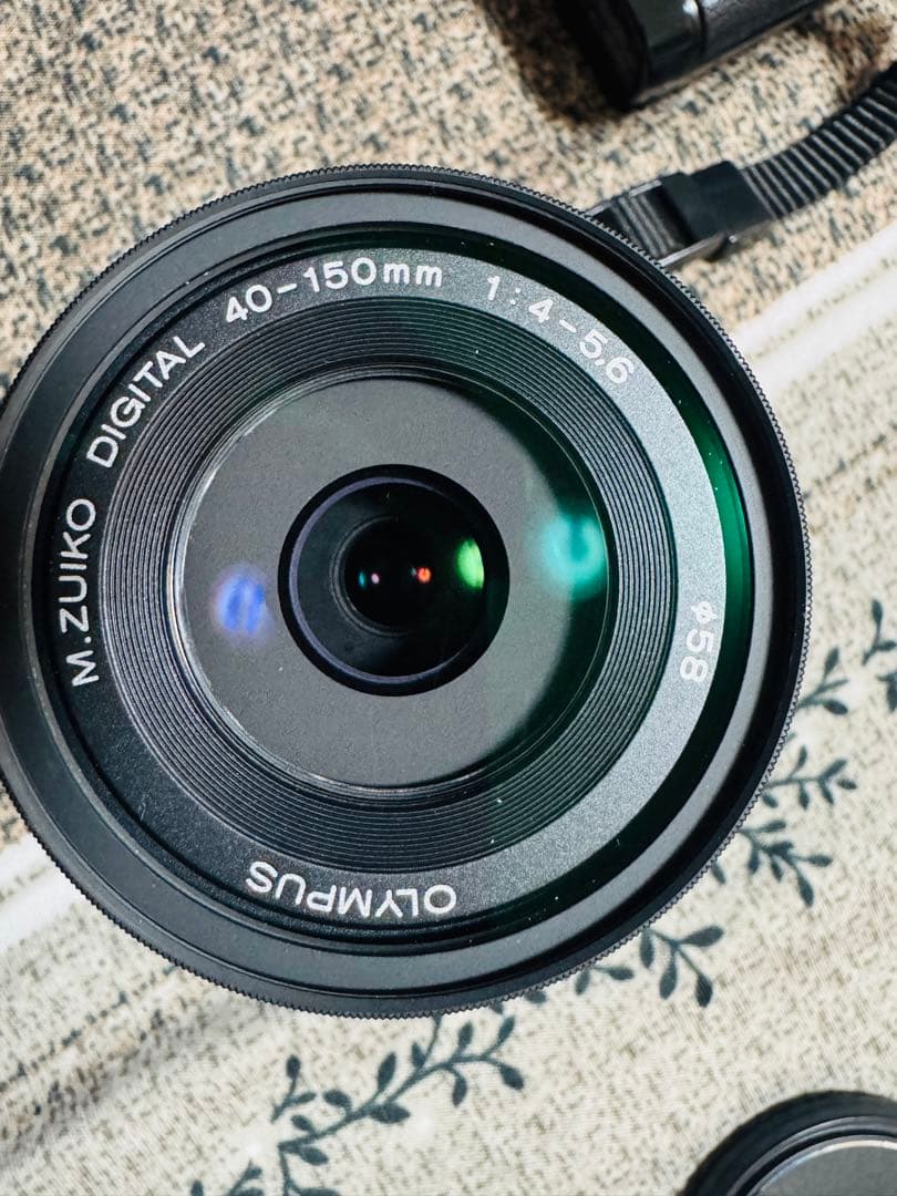 Olympus ミラーレス一眼カメラ 交換レンズ付き