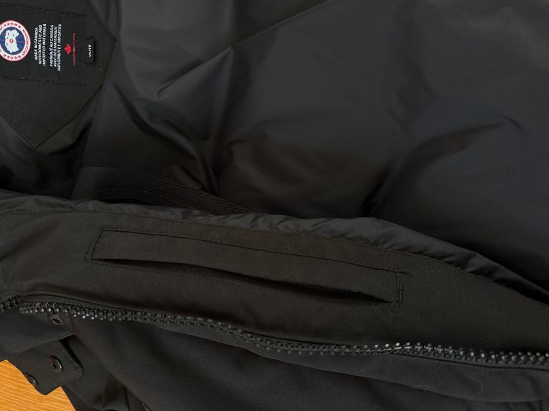 N*N様   ブラック ダウンジャケット　フード取り外し可