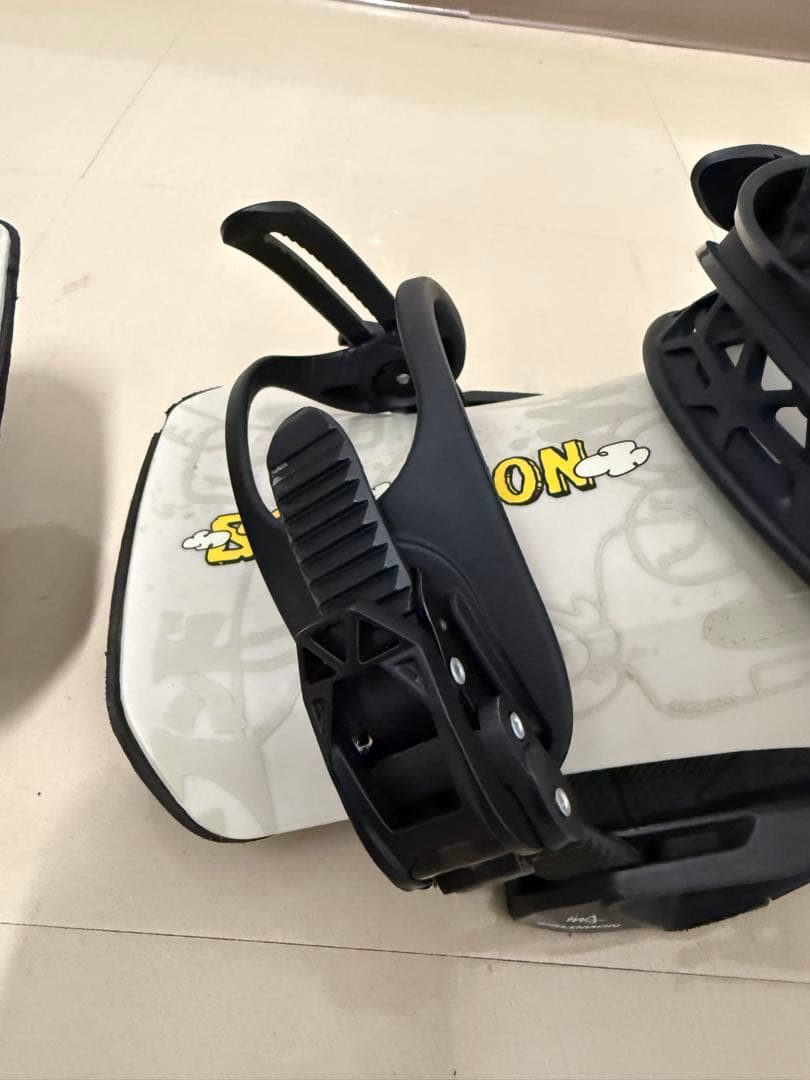 SALOMON district und 23-24モデル　サイズM 補修有