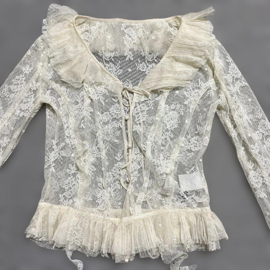 レースブラウス