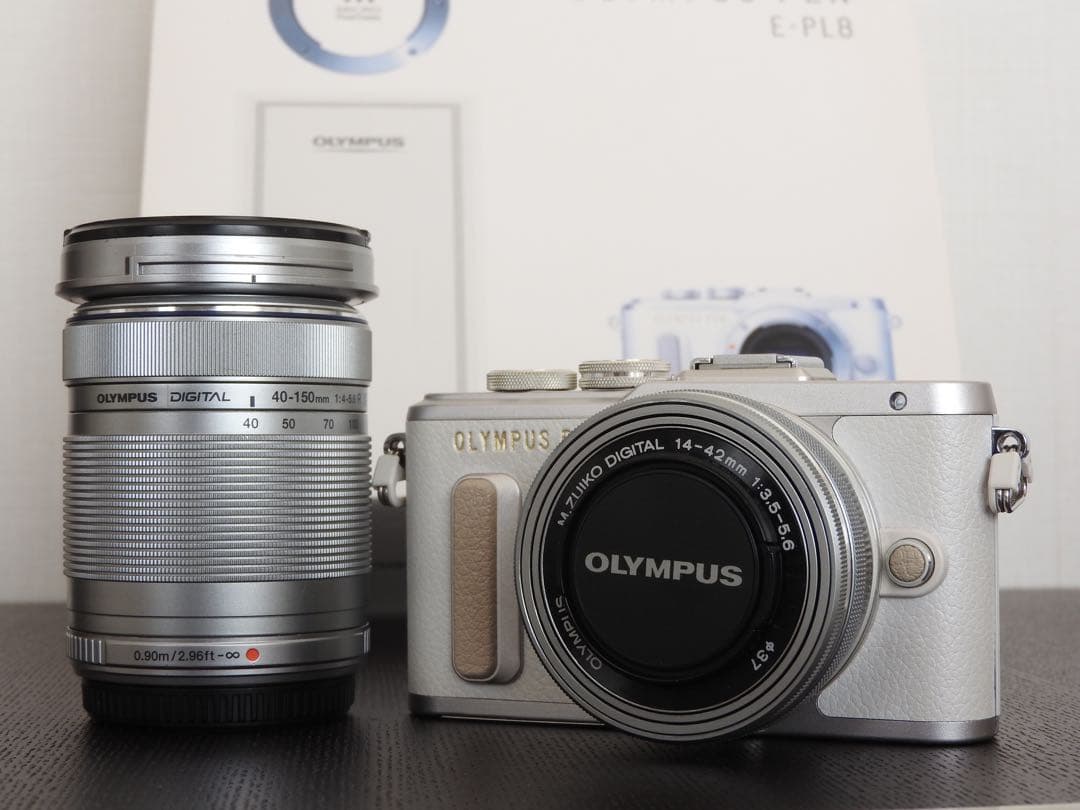 OLYMPUS PEN E-PL8 ダブルズーム ホワイト オリンパスミラーレス