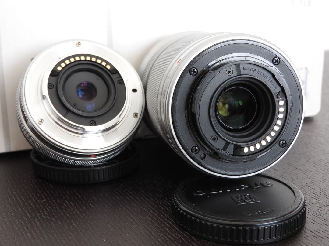 OLYMPUS PEN E-PL8 ダブルズーム ホワイト オリンパスミラーレス