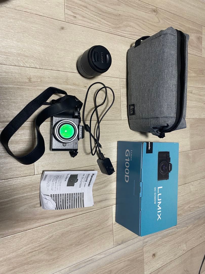 LUMIX G100D ミラーレス一眼 本体と付属品