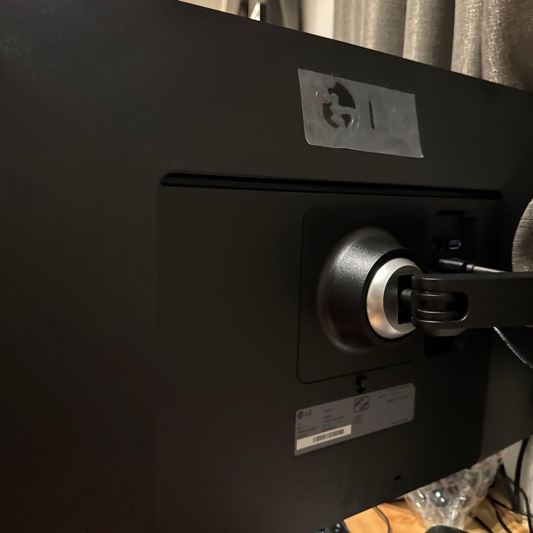 LG 4K 27UN880-B エルゴノミクス アーム スタンド 27インチ