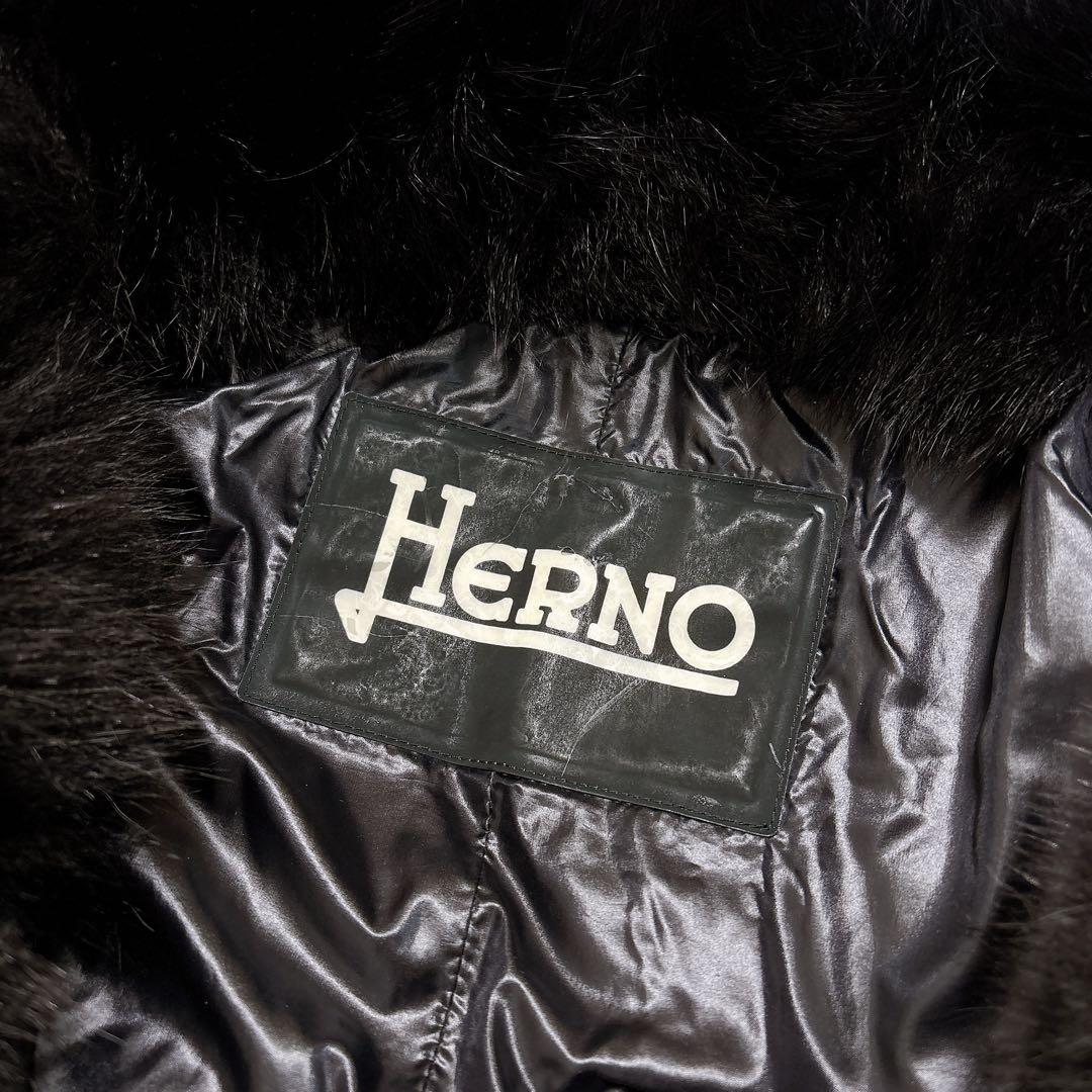 超軽量✨HERNO フォックスファー　ダウンコート　ブラック　黒　金ボタン　ロゴ