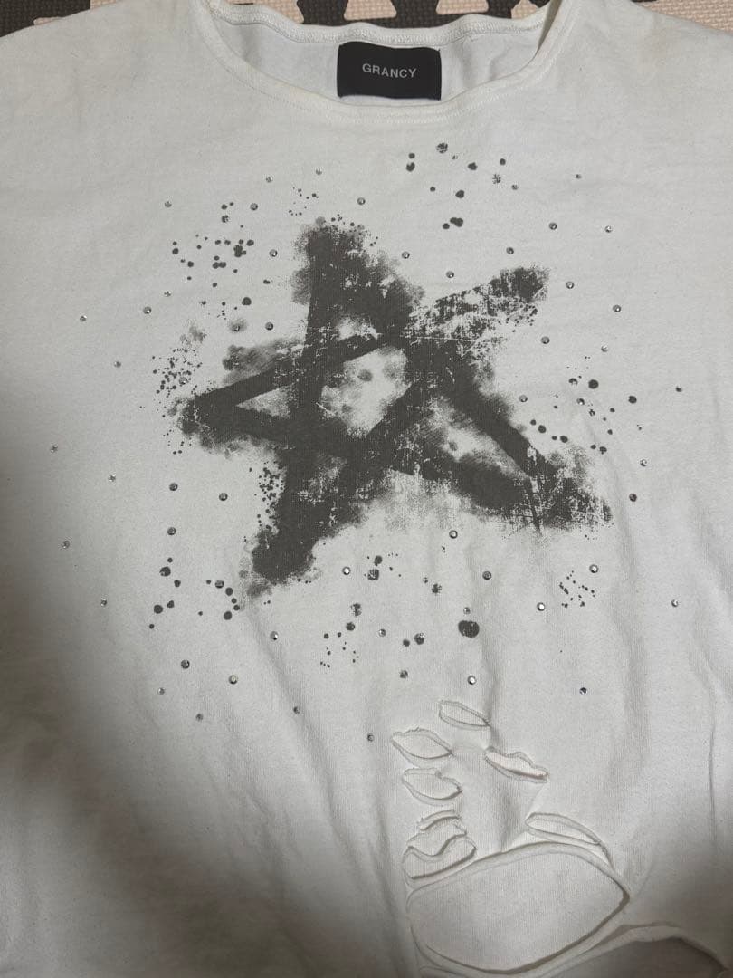【grancy】ラインストーンデザイングラフィックダメージ ロンT