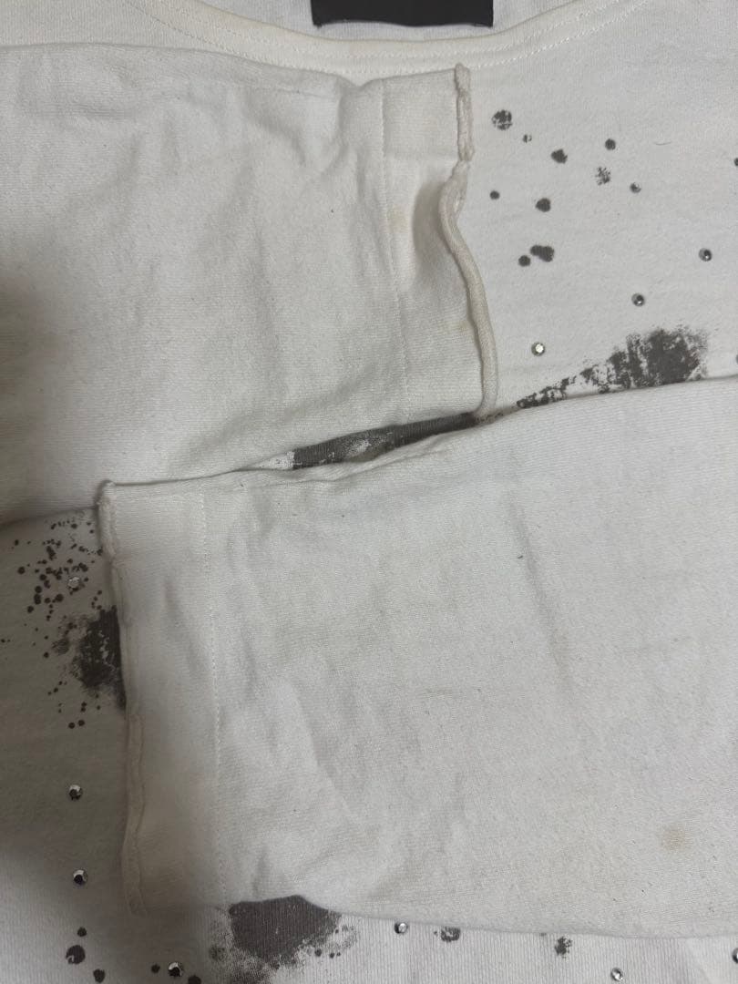 【grancy】ラインストーンデザイングラフィックダメージ ロンT