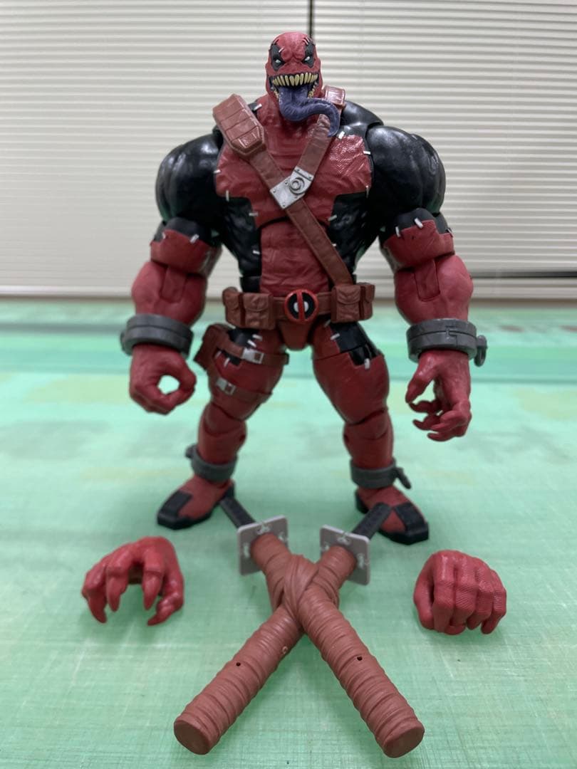 マーベルレジェンド ヴェノムプール