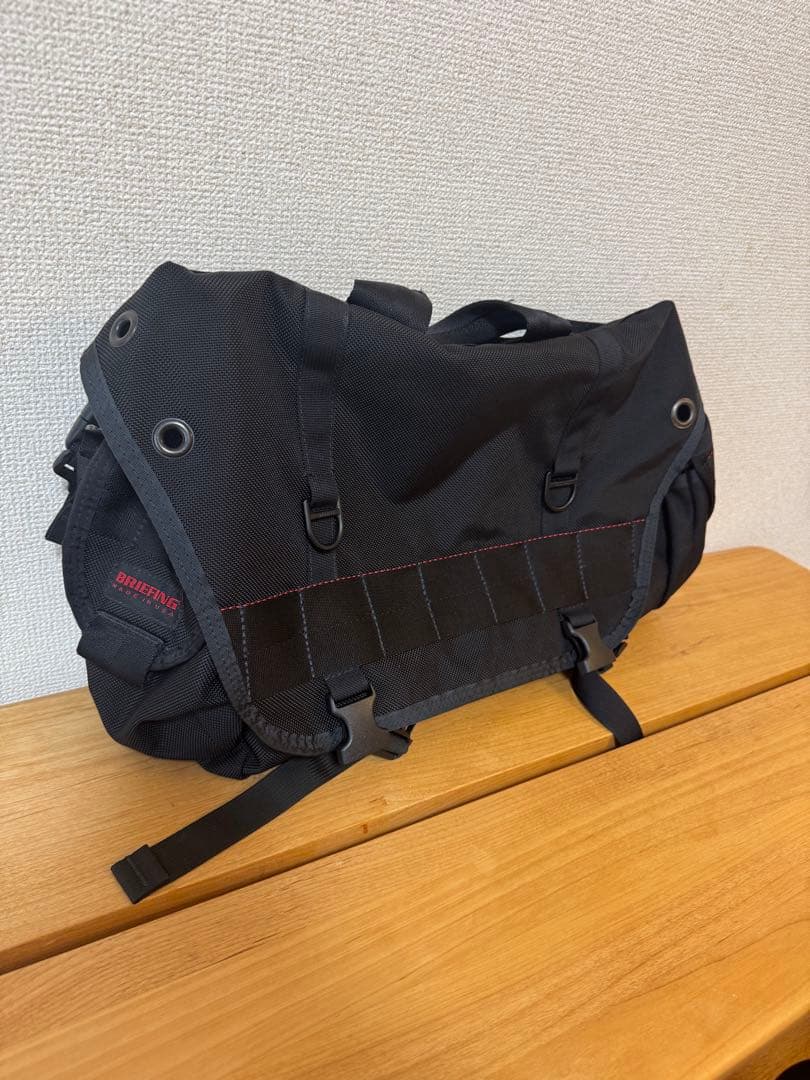 BRIEFING メッセンジャーバッグ ブラック ランス2