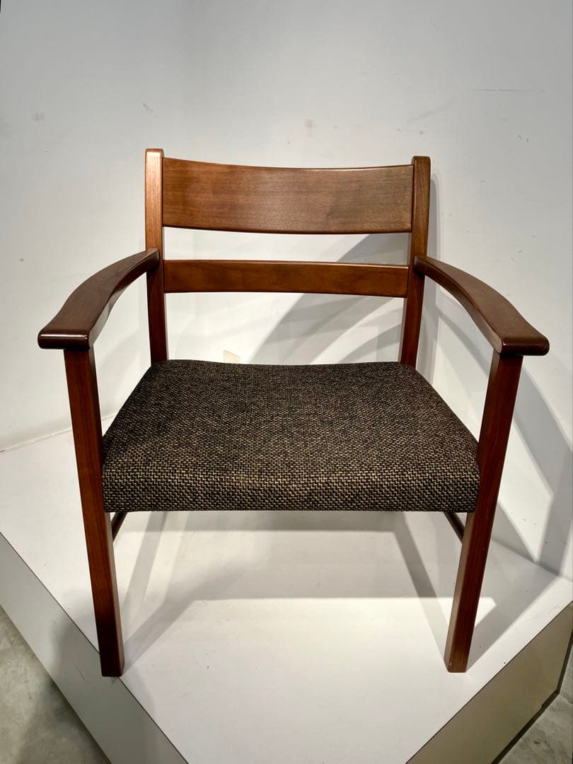 柏木工、ちょっと難ありアームチェア、日進木工、秋田木工、キツツキ、天童木工、北欧